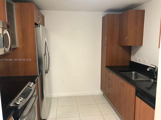 2775 NE 187th Street 527, Aventura, FL 33180