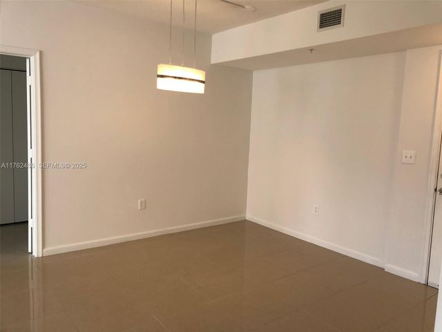 2775 NE 187th Street 527, Aventura, FL 33180