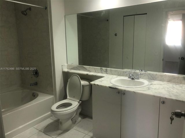 2775 NE 187th Street 527, Aventura, FL 33180
