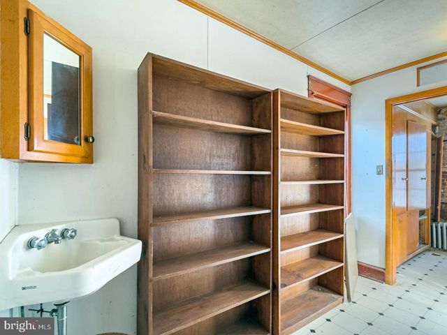 169 W MAIN ST, Reinholds, PA 17569