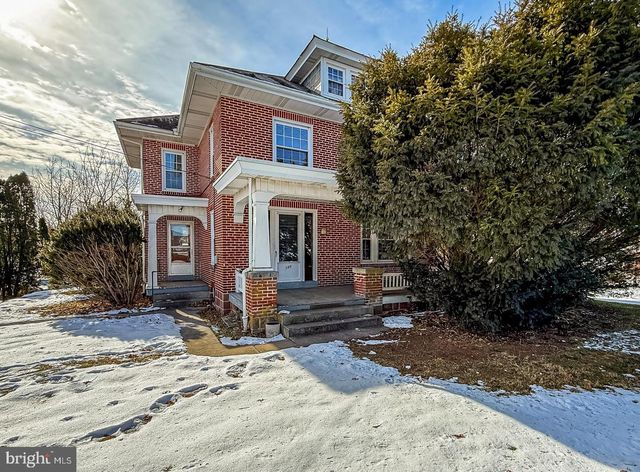 169 W MAIN ST, Reinholds, PA 17569