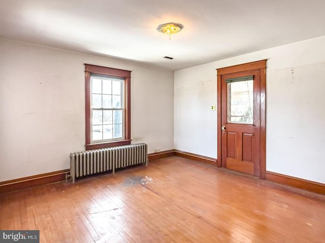 169 W MAIN ST, Reinholds, PA 17569