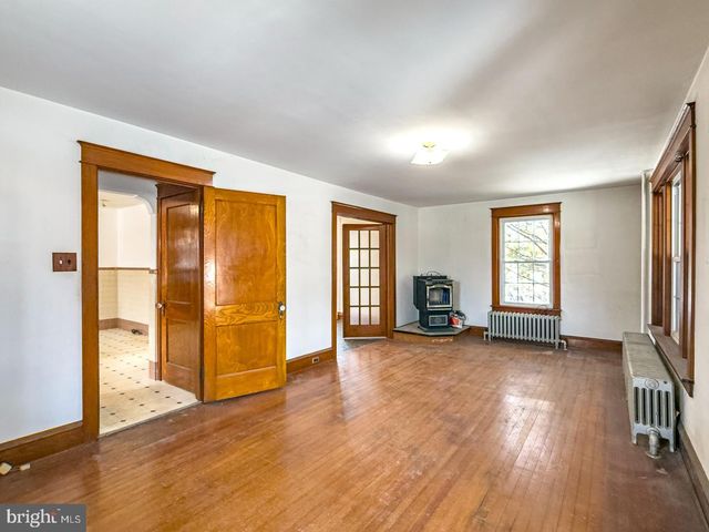 169 W MAIN ST, Reinholds, PA 17569