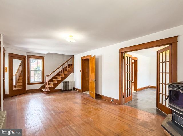 169 W MAIN ST, Reinholds, PA 17569