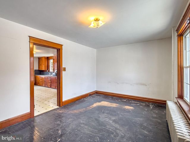 169 W MAIN ST, Reinholds, PA 17569