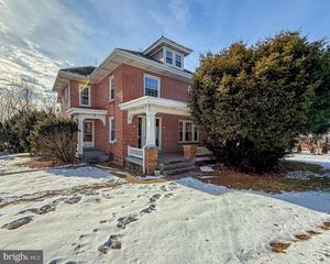 169 W MAIN ST, Reinholds, PA 17569