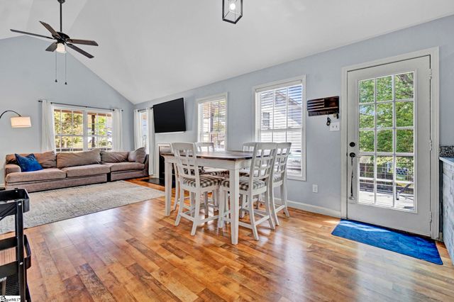 114 Wonderberry Court, Boiling Springs, SC 29316