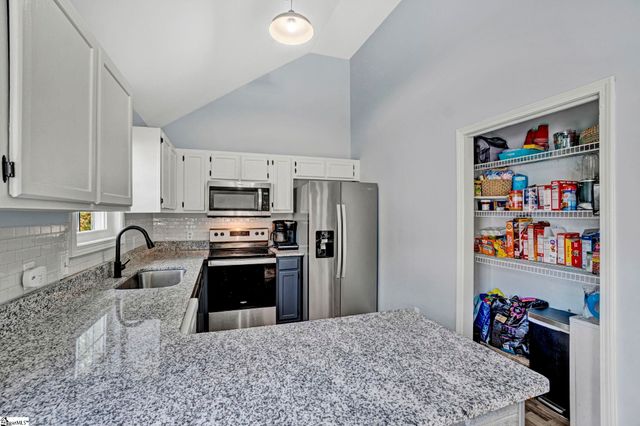 114 Wonderberry Court, Boiling Springs, SC 29316