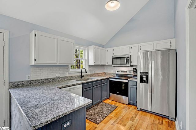 114 Wonderberry Court, Boiling Springs, SC 29316