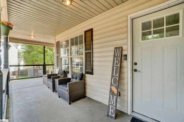 114 Wonderberry Court, Boiling Springs, SC 29316