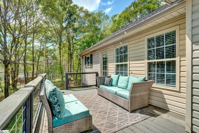 114 Wonderberry Court, Boiling Springs, SC 29316