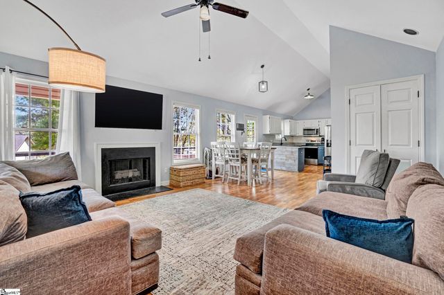 114 Wonderberry Court, Boiling Springs, SC 29316