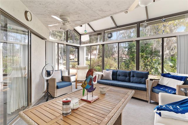 402 CLUSTERWOOD DRIVE, Yalaha, FL 34797