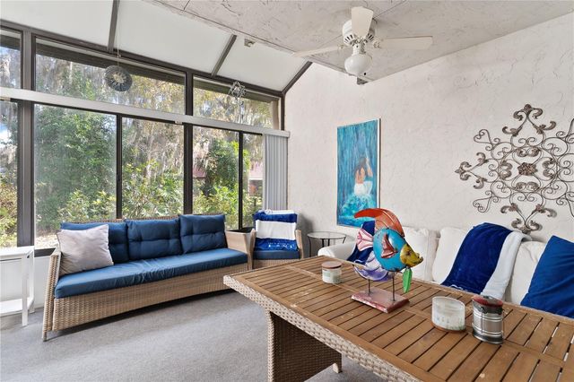 402 CLUSTERWOOD DRIVE, Yalaha, FL 34797