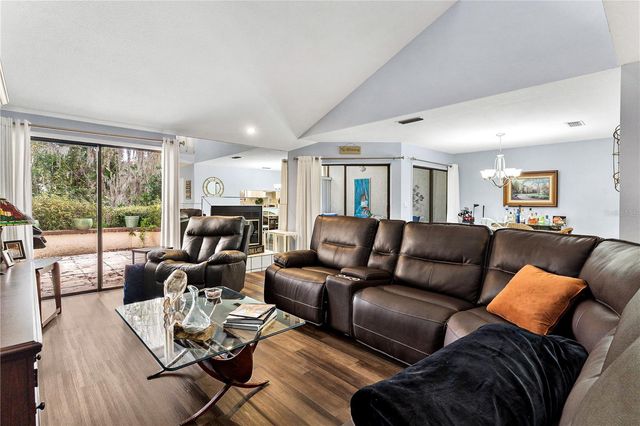 402 CLUSTERWOOD DRIVE, Yalaha, FL 34797