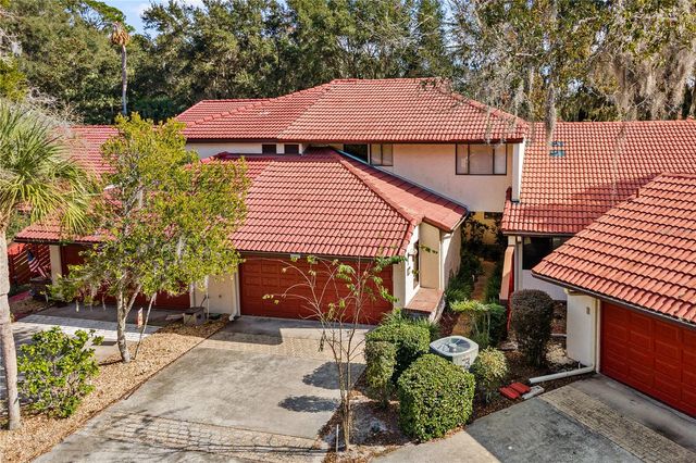 402 CLUSTERWOOD DRIVE, Yalaha, FL 34797