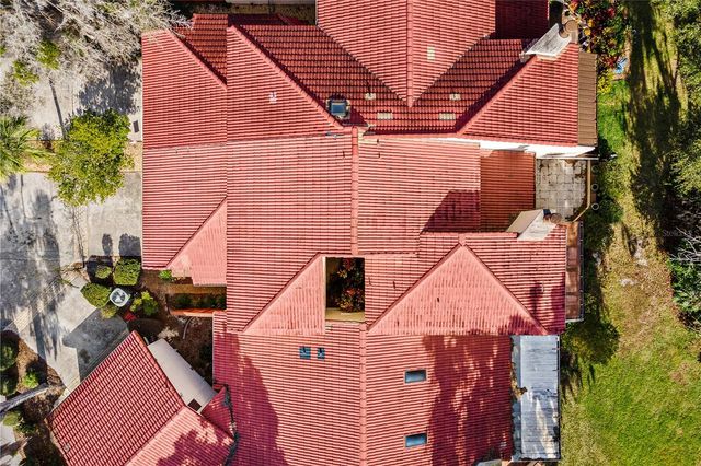 402 CLUSTERWOOD DRIVE, Yalaha, FL 34797