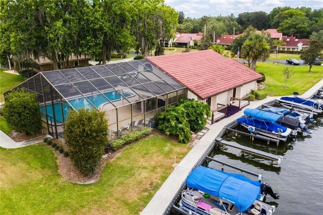 402 CLUSTERWOOD DRIVE, Yalaha, FL 34797