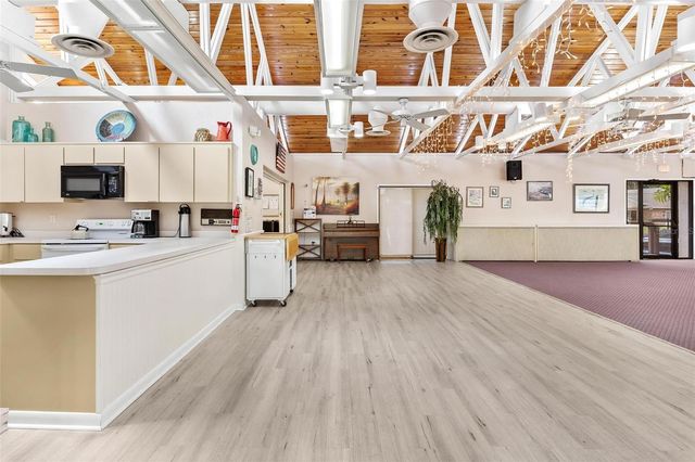 402 CLUSTERWOOD DRIVE, Yalaha, FL 34797