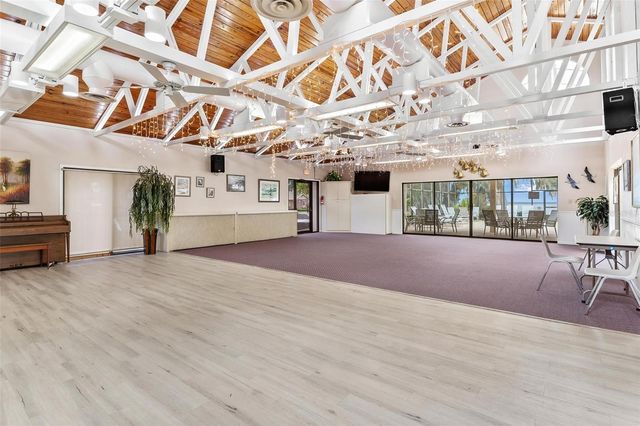 402 CLUSTERWOOD DRIVE, Yalaha, FL 34797