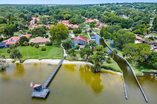 402 CLUSTERWOOD DRIVE, Yalaha, FL 34797