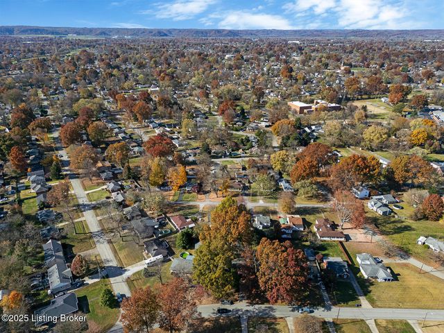 4930 Fielding Way, Louisville, KY 40216