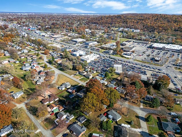 4930 Fielding Way, Louisville, KY 40216