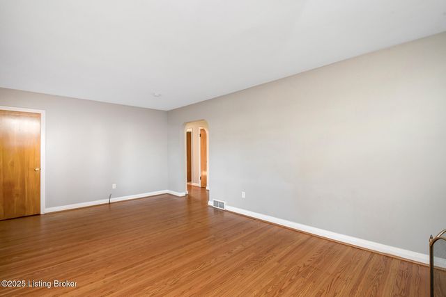 4930 Fielding Way, Louisville, KY 40216