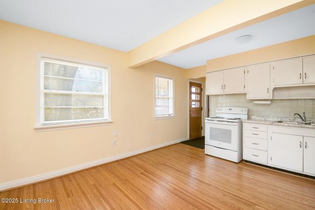 4930 Fielding Way, Louisville, KY 40216