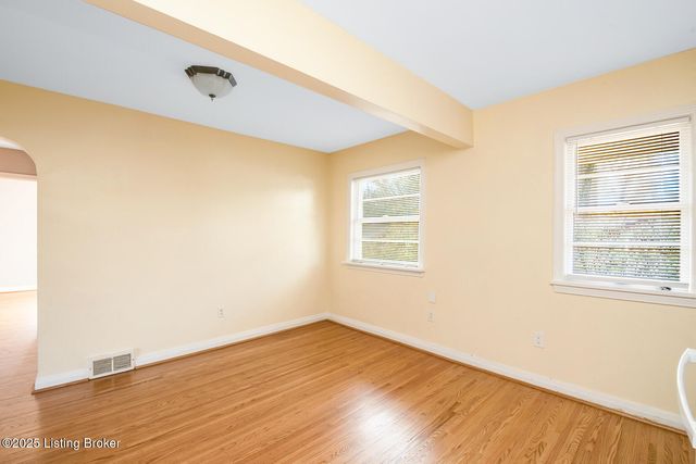 4930 Fielding Way, Louisville, KY 40216