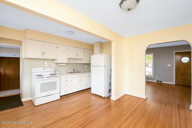 4930 Fielding Way, Louisville, KY 40216