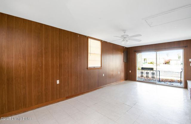 4930 Fielding Way, Louisville, KY 40216