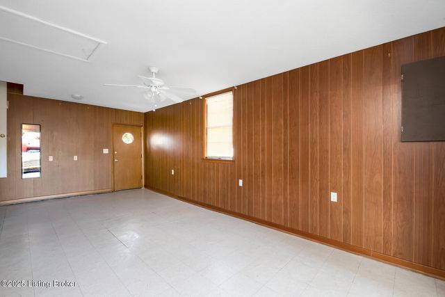 4930 Fielding Way, Louisville, KY 40216