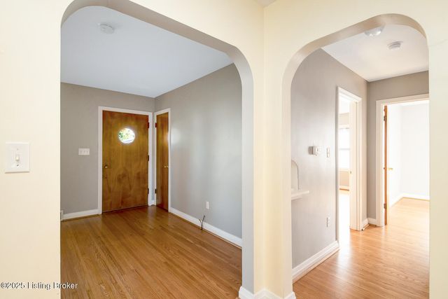 4930 Fielding Way, Louisville, KY 40216