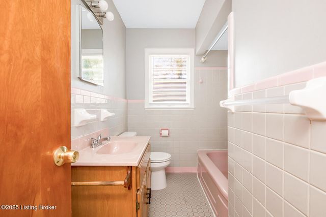 4930 Fielding Way, Louisville, KY 40216