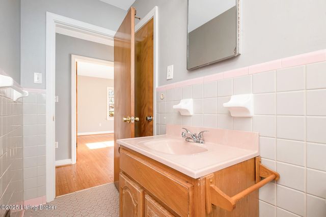 4930 Fielding Way, Louisville, KY 40216