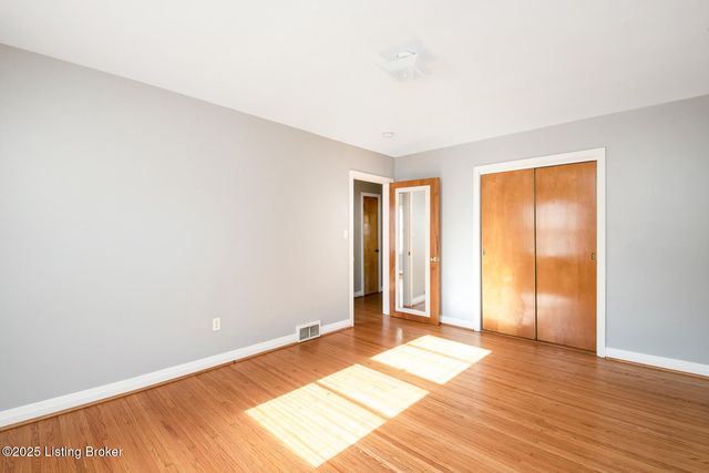 4930 Fielding Way, Louisville, KY 40216