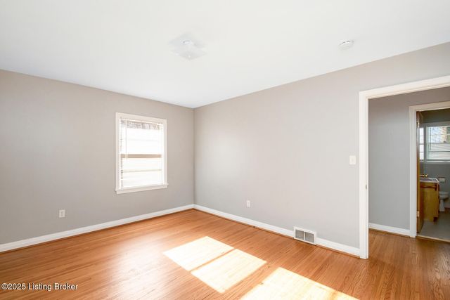 4930 Fielding Way, Louisville, KY 40216