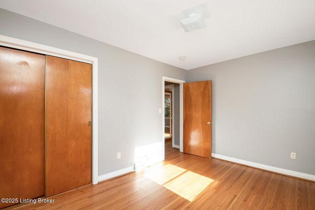 4930 Fielding Way, Louisville, KY 40216