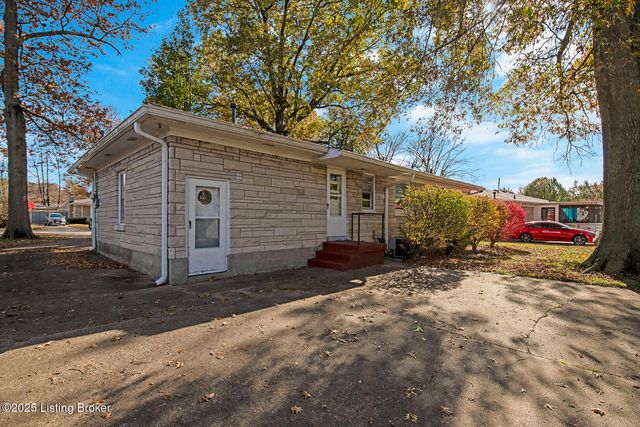 4930 Fielding Way, Louisville, KY 40216