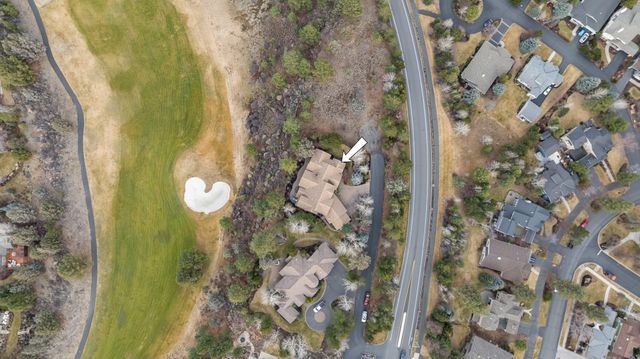 19558 Fairway Ridge Lane, Bend, OR 97702