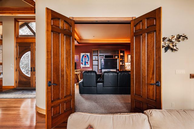 19558 Fairway Ridge Lane, Bend, OR 97702