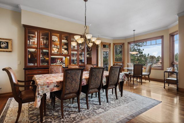 19558 Fairway Ridge Lane, Bend, OR 97702