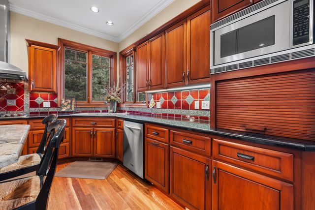 19558 Fairway Ridge Lane, Bend, OR 97702