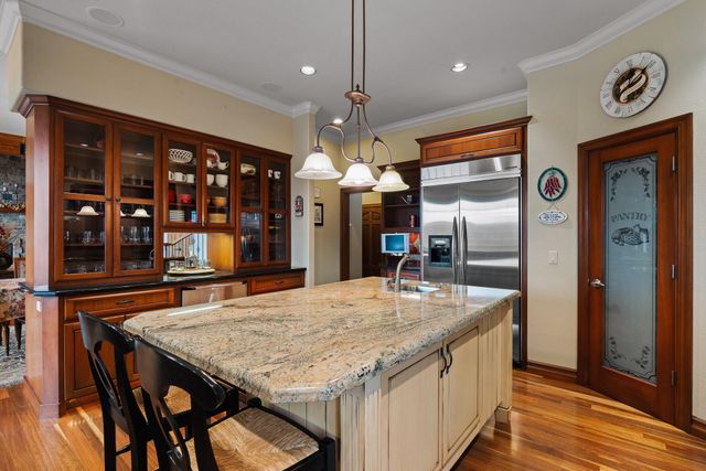 19558 Fairway Ridge Lane, Bend, OR 97702