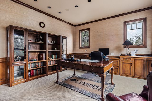 19558 Fairway Ridge Lane, Bend, OR 97702