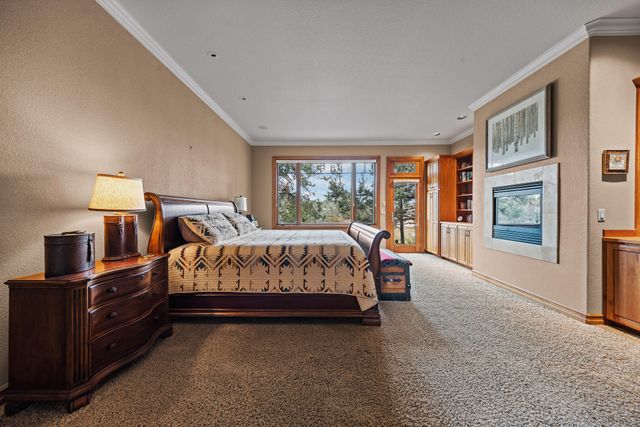 19558 Fairway Ridge Lane, Bend, OR 97702