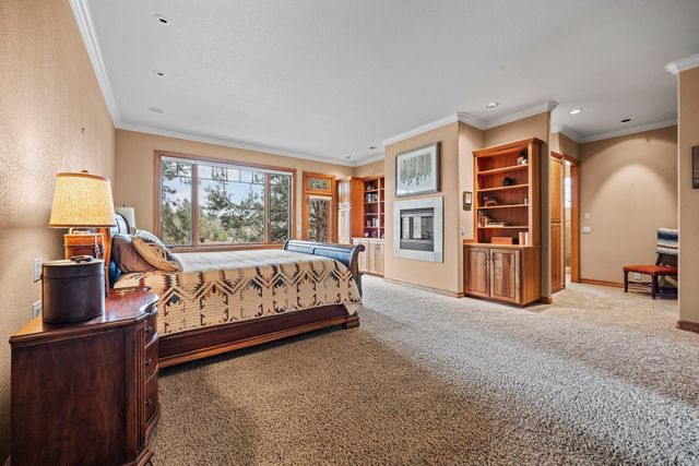 19558 Fairway Ridge Lane, Bend, OR 97702