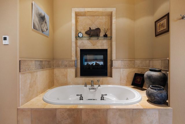 19558 Fairway Ridge Lane, Bend, OR 97702