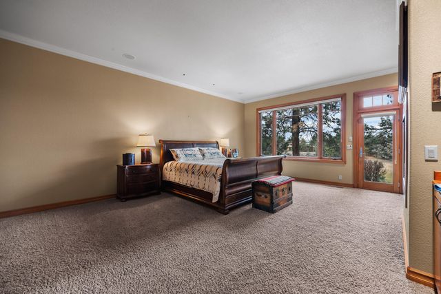 19558 Fairway Ridge Lane, Bend, OR 97702